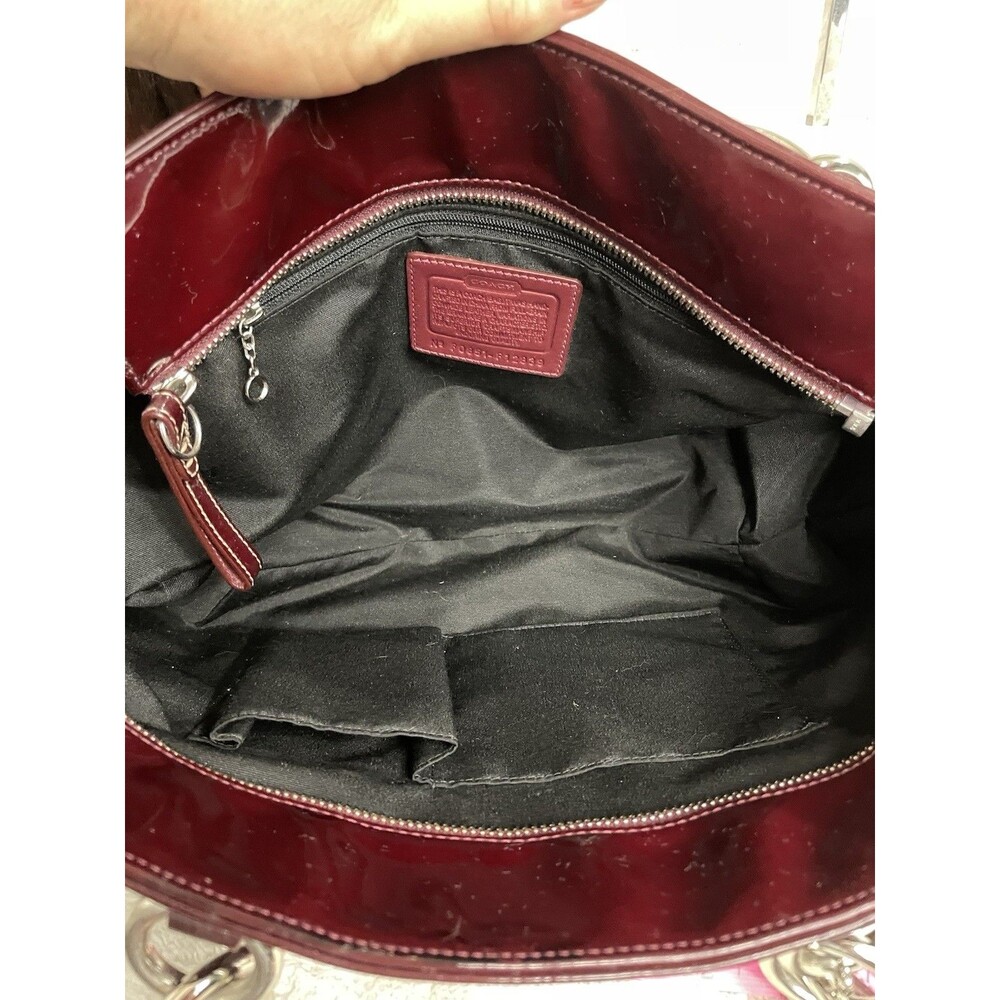 Coach Burgundy Patent Leather Tunrlock Pocket Double Handle Tote Bag READ - Picture 11 of 16